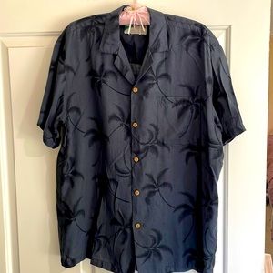 Paradise found Honolulu Hawaii short sleeve, men’s Hawaiian shirt size medium